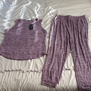 Fantaslook Textured Maroon Top and Tapered Pant Set